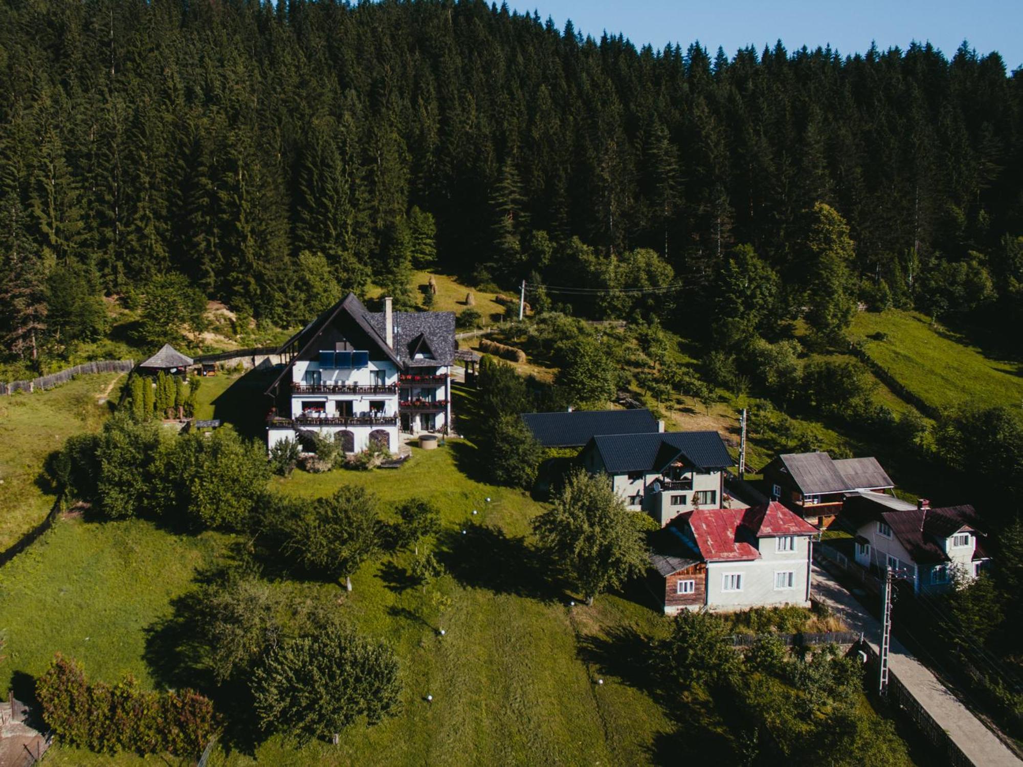 Bucovina Lodge Pension วามา ภายนอก รูปภาพ
