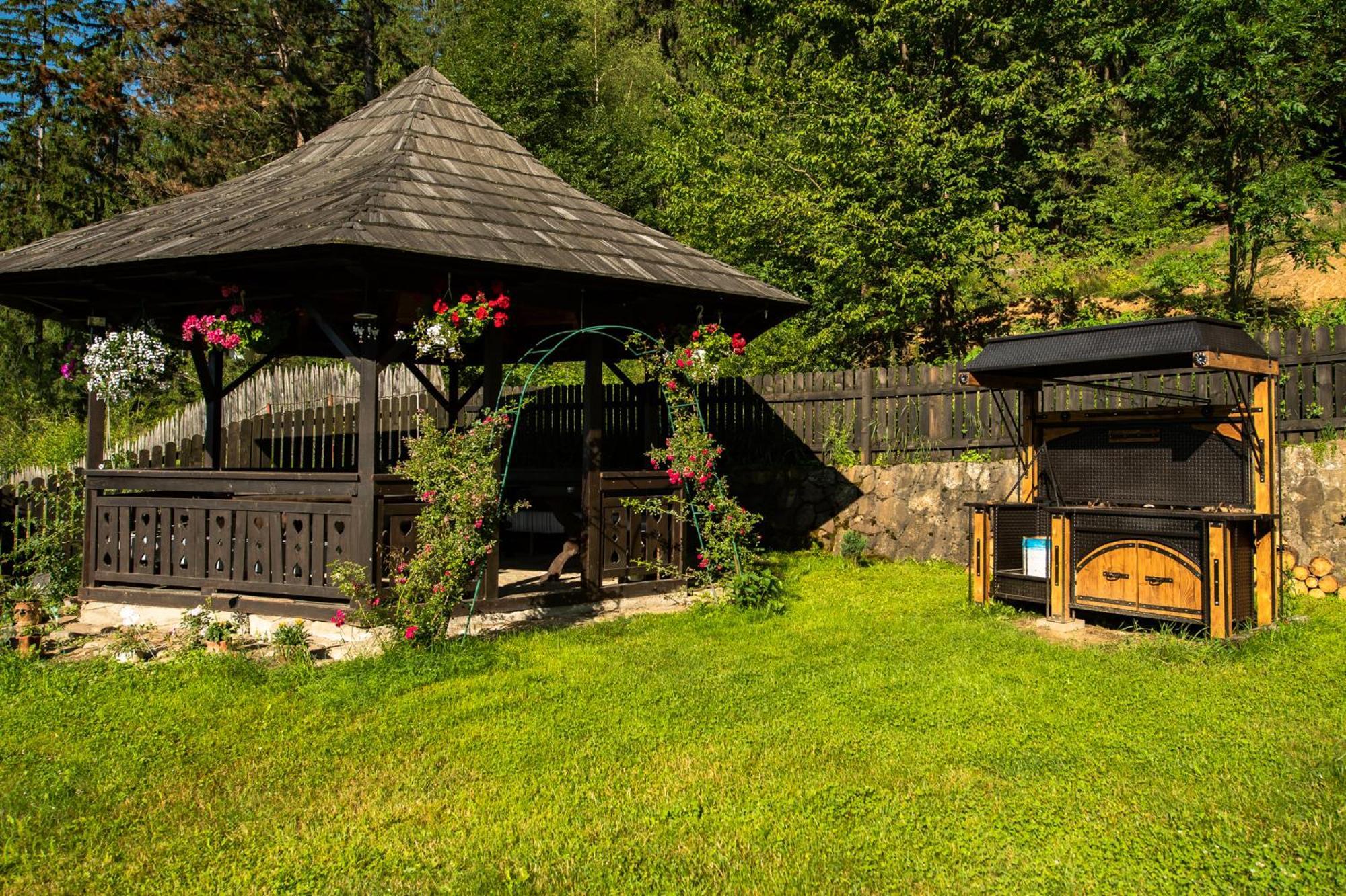 Bucovina Lodge Pension วามา ภายนอก รูปภาพ