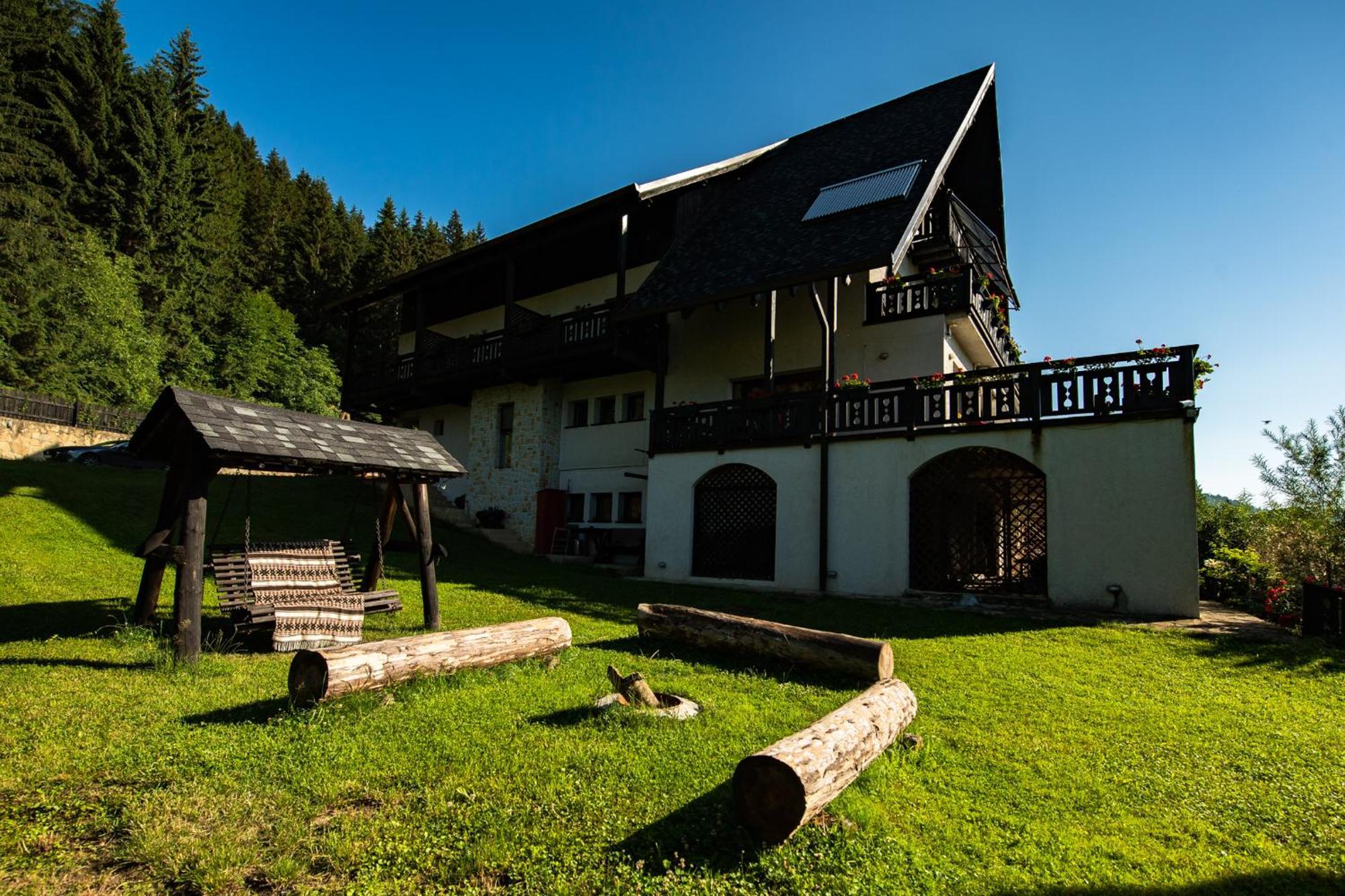 Bucovina Lodge Pension วามา ภายนอก รูปภาพ