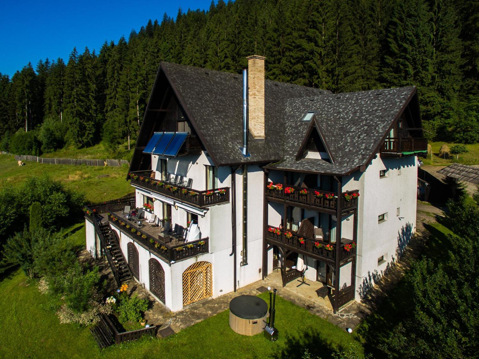 Bucovina Lodge Pension วามา ภายนอก รูปภาพ