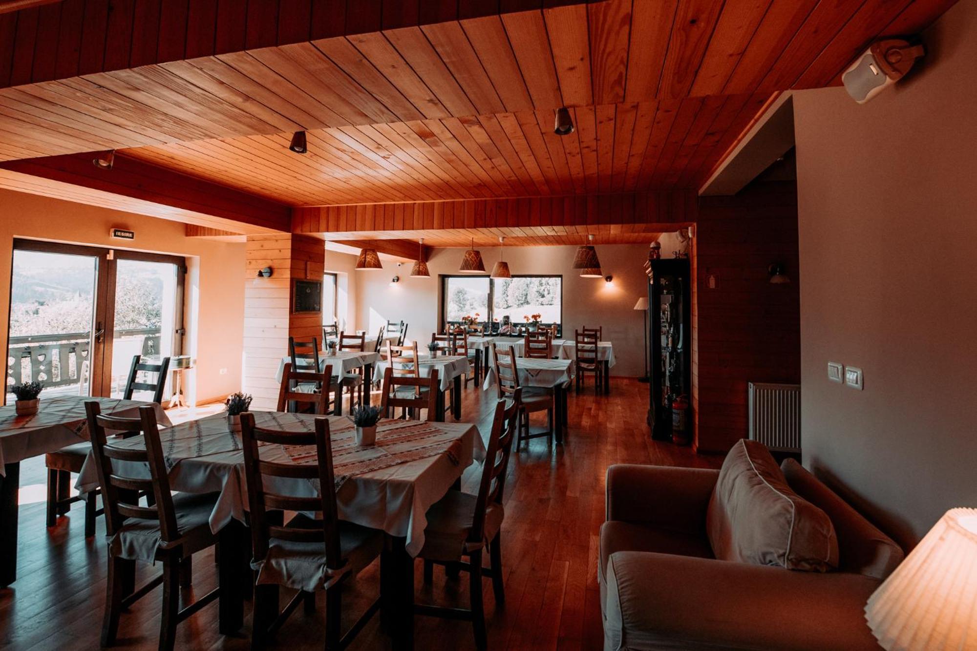 Bucovina Lodge Pension วามา ภายนอก รูปภาพ