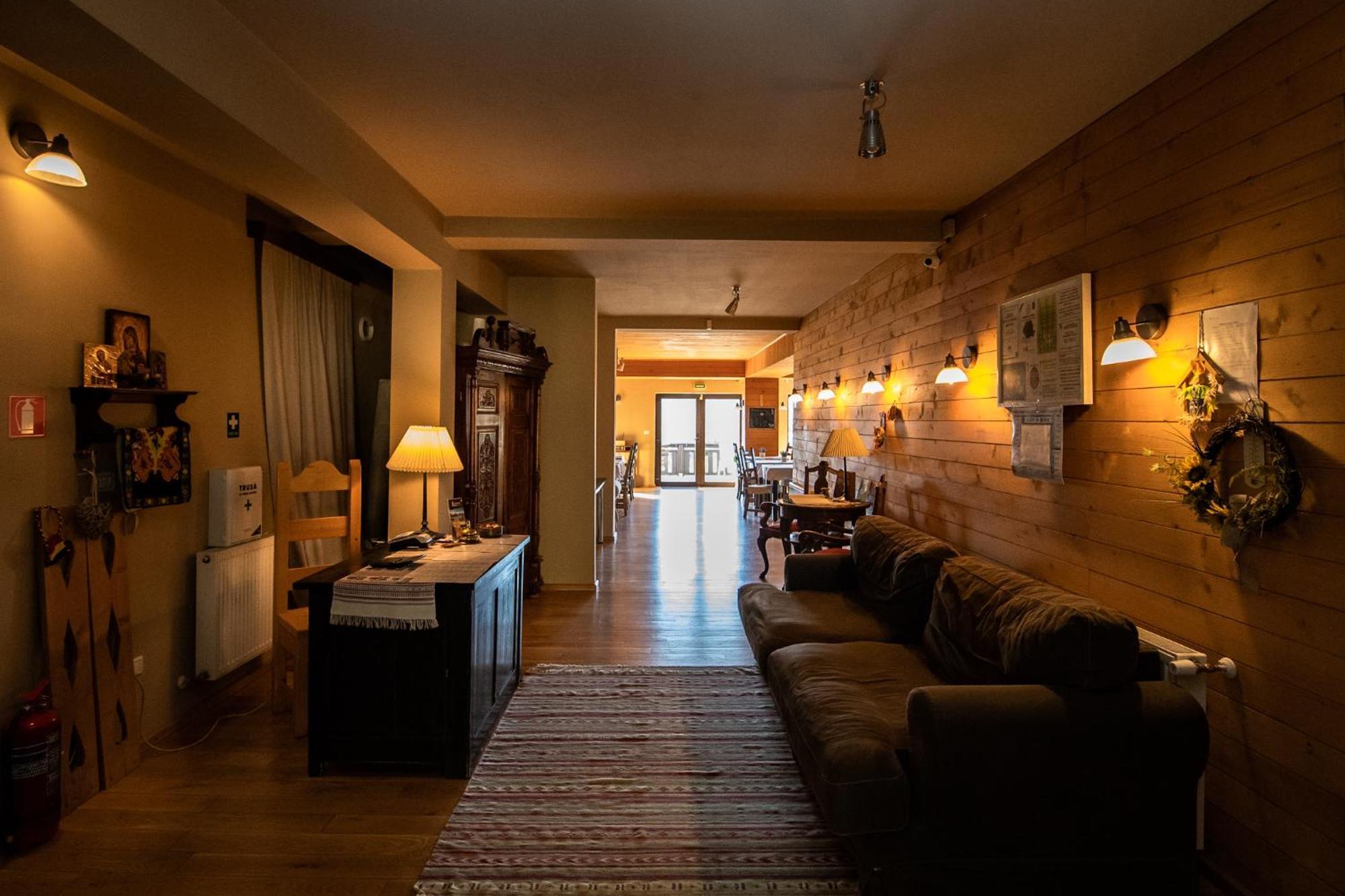 Bucovina Lodge Pension วามา ภายนอก รูปภาพ