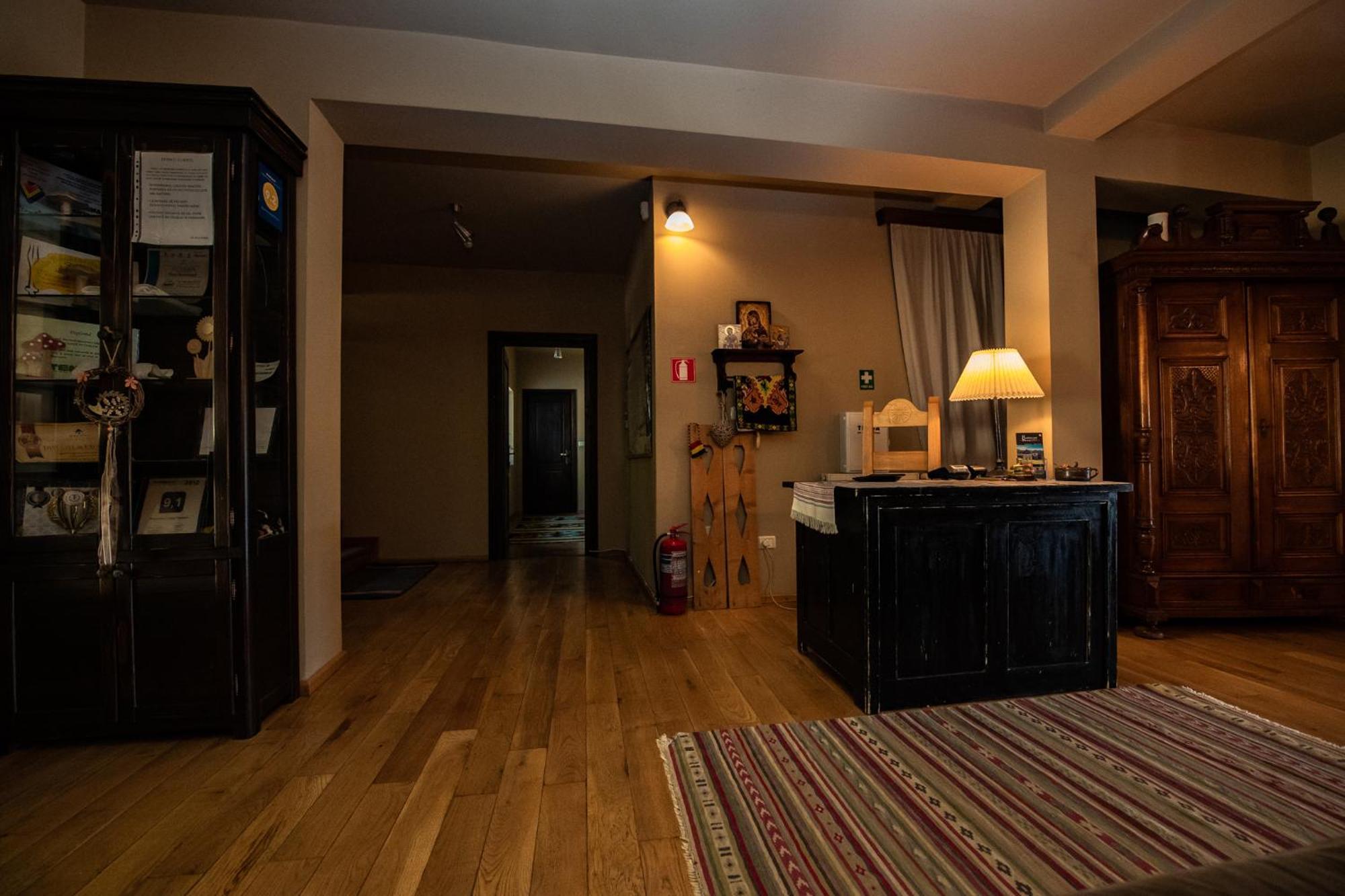 Bucovina Lodge Pension วามา ภายนอก รูปภาพ